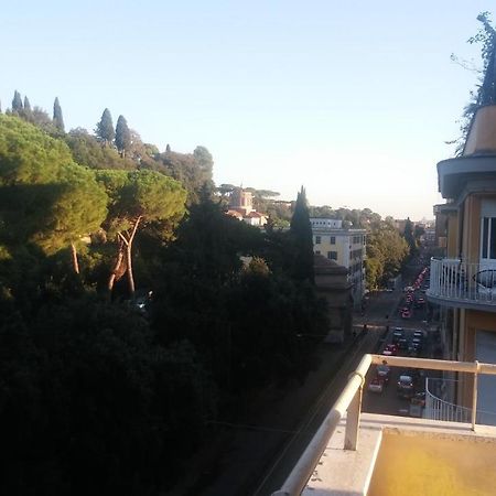 Le Suites Di Tevere Home ローマ エクステリア 写真